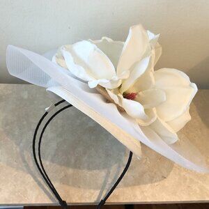 NWT White Magnolia Floral & Tulle Headband Fascinator Wedding Garden Party